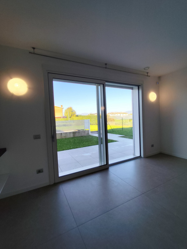 In una delle zone più ricercate di Vicenza, precisamente nel tranquillo quartiere residenziale di...