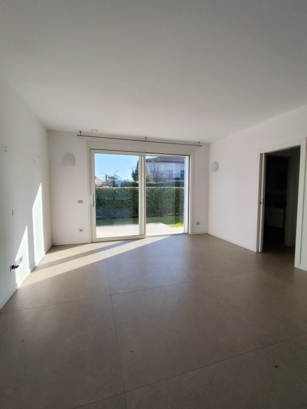 In una delle zone più ricercate di Vicenza, precisamente nel tranquillo quartiere residenziale di...