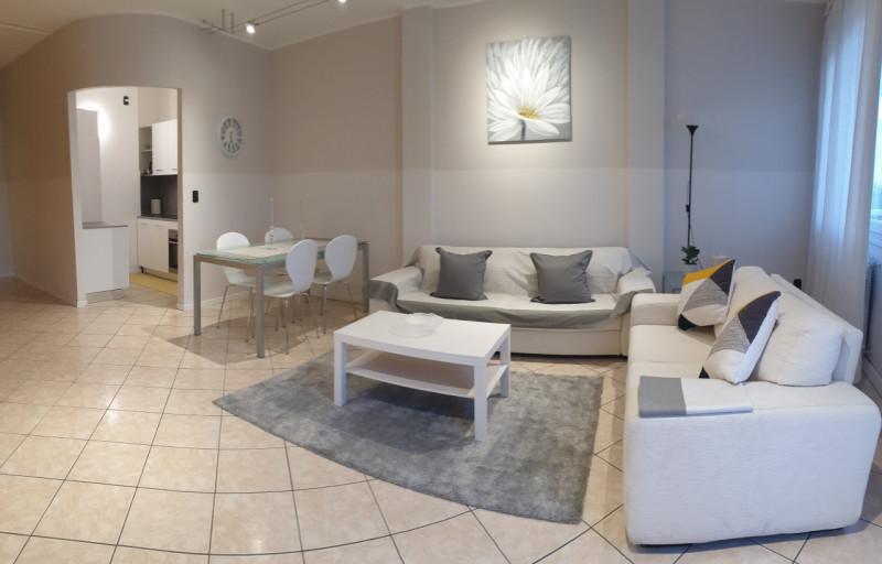 LIBERO DA DICEMBRE 2025. 
In quartiere centralissimo Sacro Cuore, a pochi passi dalla zona pedona...