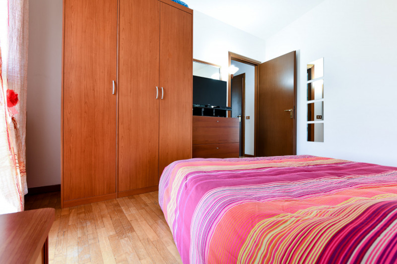 Nel cuore di Ponte San Nicolò, proponiamo in affitto un grazioso appartamento completamente arred...