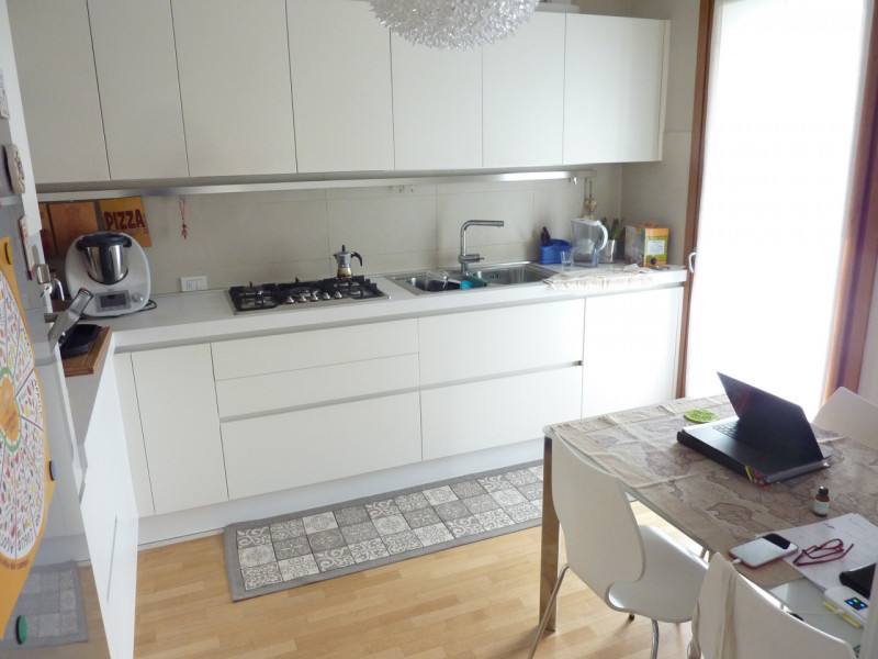 A Treviso (TV) zona Fiera / Selvana, proponiamo in affitto appartamento quadrilocale, al piano pr...