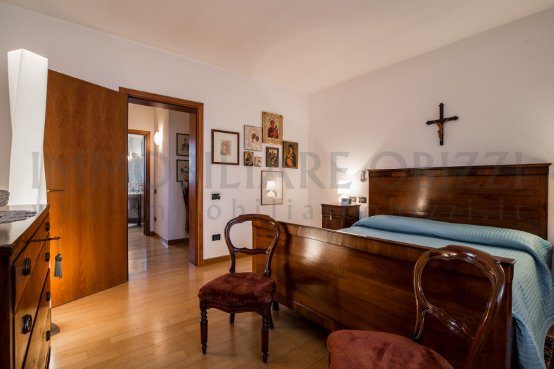 ALBIGNASEGO zona Ferri. Vendesi magnifica casa singola situata nella tranquilla e ricercata zona ...