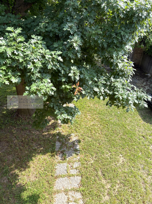 Rustico dal fascino storico immerso nel verde — la tua oasi di pace a due passi dal paese!
Hai se...