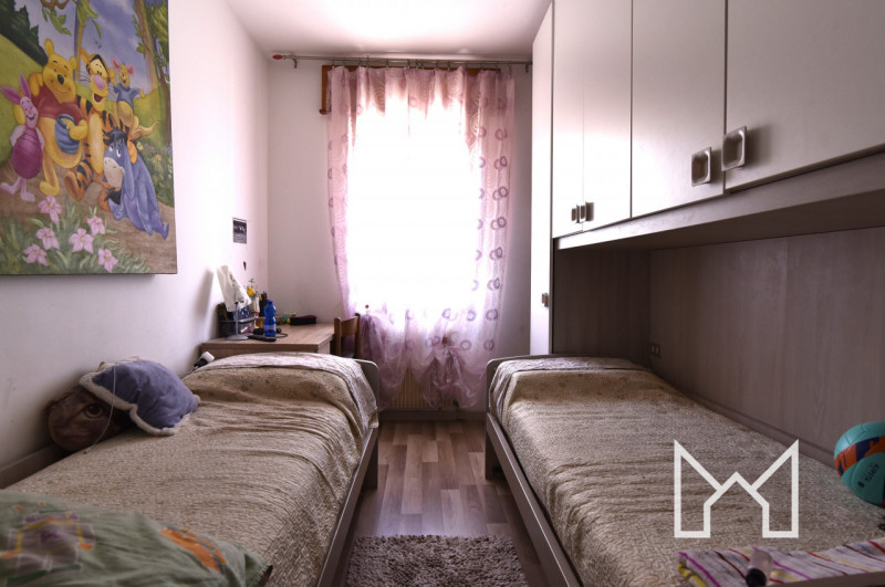 SAN GIACOMO- Inserito in una zona tranquilla comoda ai servizi, proponiamo appartamento tricamere...