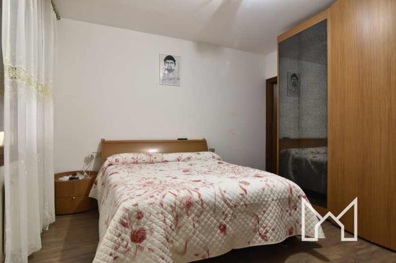 SAN GIACOMO- Inserito in una zona tranquilla comoda ai servizi, proponiamo appartamento tricamere...