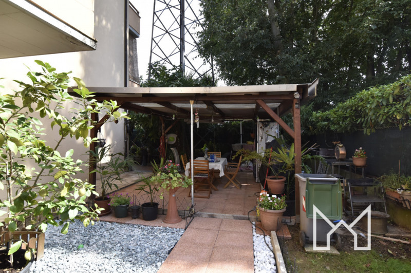 SAN GIACOMO- Inserito in una zona tranquilla comoda ai servizi, proponiamo appartamento tricamere...