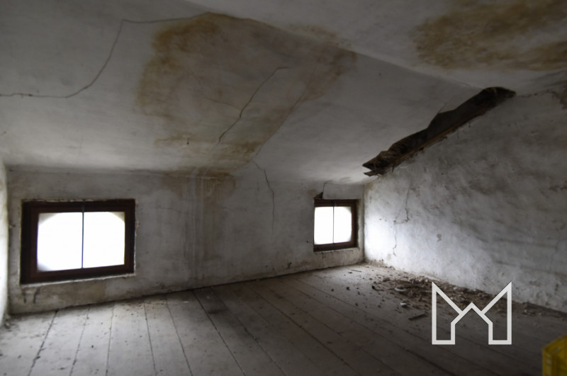 CRESPANO-  In zona tranquilla e comoda al centro paese, proponiamo rustico indipendente di fine '...