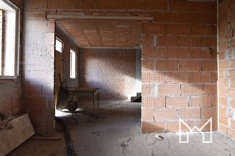 SAN ZENONE - In zona residenziale e tranquilla proponiamo elegante porzione di trifamiliare centr...