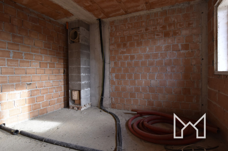 SAN ZENONE - In zona residenziale e tranquilla proponiamo elegante porzione di trifamiliare centr...