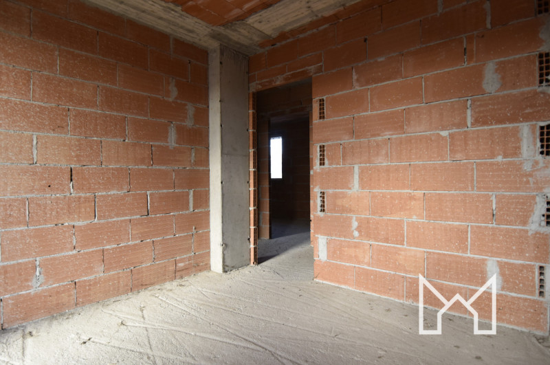 SAN ZENONE - In zona residenziale e tranquilla proponiamo elegante porzione di trifamiliare centr...