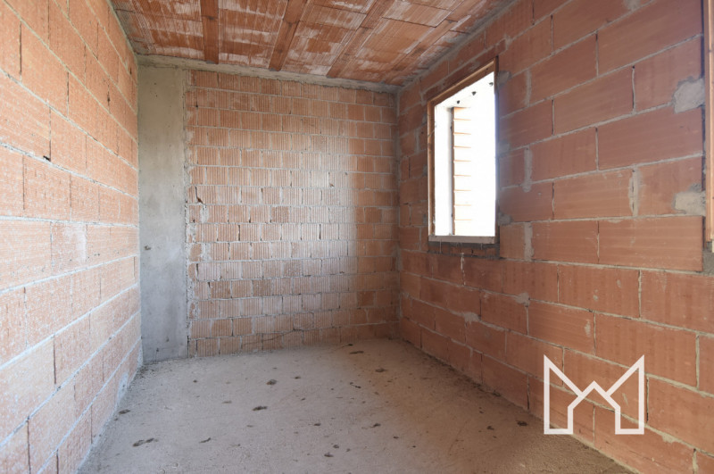 SAN ZENONE - In zona residenziale e tranquilla proponiamo elegante porzione di trifamiliare centr...