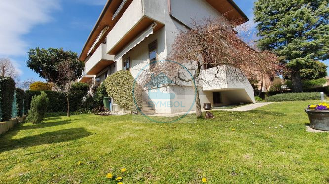 MOGLIANO VENETO - NS. ESCLUSIVA: 
Nel cuore del centro cittadino, ma immersa nella tranquillità e...