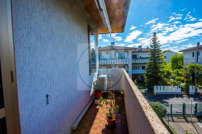 MOGLIANO VENETO - NS. ESCLUSIVA: 
Nel cuore del centro cittadino, ma immersa nella tranquillità e...