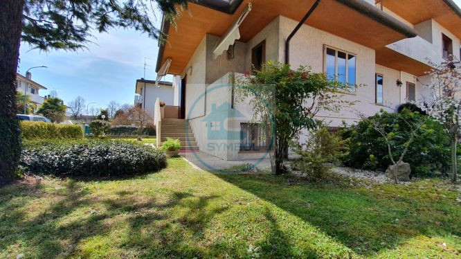 MOGLIANO VENETO - NS. ESCLUSIVA: 
Nel cuore del centro cittadino, ma immersa nella tranquillità e...