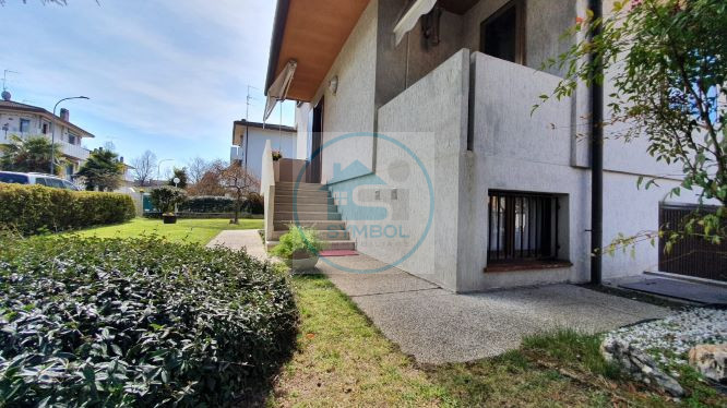 MOGLIANO VENETO - NS. ESCLUSIVA: 
Nel cuore del centro cittadino, ma immersa nella tranquillità e...