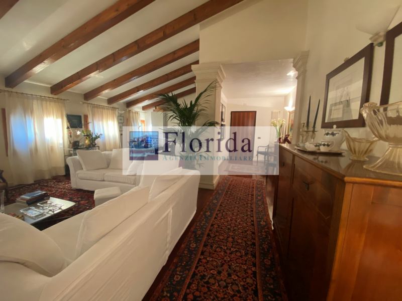 SANTA GIUSTINA IN COLLE  centro comodo a tutti i servizi - AFFITTIAMO meraviglioso Attico parzial...