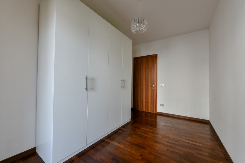 Proponiamo in centro a Strà / Noventa Padovana Oltrebrenta, appartamento, completamente arredato,...