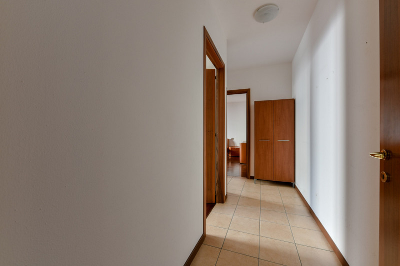 Proponiamo in centro a Strà / Noventa Padovana Oltrebrenta, appartamento, completamente arredato,...