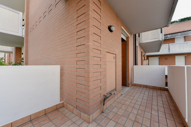 Proponiamo in centro a Strà / Noventa Padovana Oltrebrenta, appartamento, completamente arredato,...