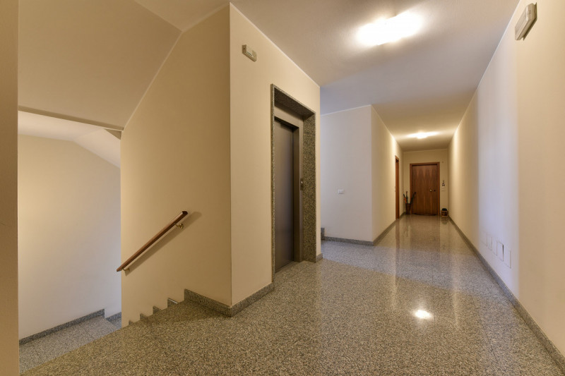 Proponiamo in centro a Strà / Noventa Padovana Oltrebrenta, appartamento, completamente arredato,...