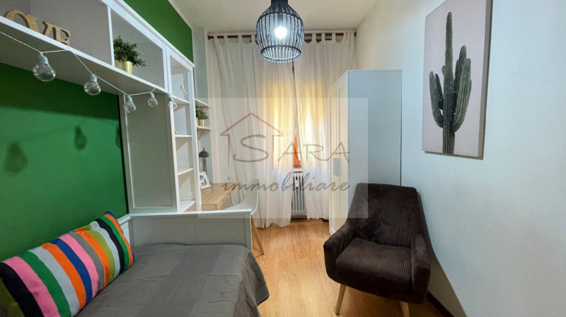 Padova - Zona Savonarola

Disponibile dal 01.02.2026
Euro 650 + 120 spese condominiali

Sara Immo...