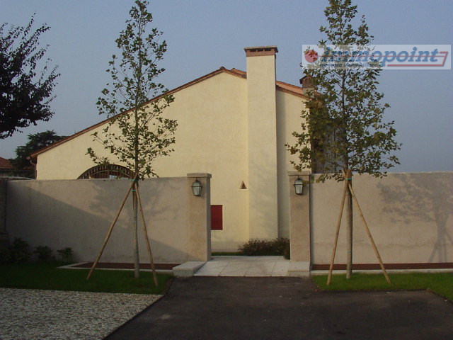 Nel cuore di Bassano del Grappa, proponiamo in locazione una splendida porzione di abitazione ins...