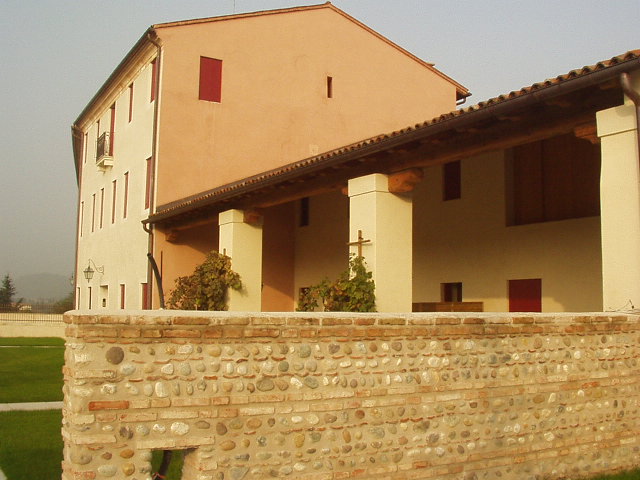 Nel cuore di Bassano del Grappa, proponiamo in locazione una splendida porzione di abitazione ins...