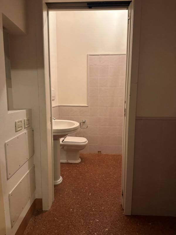 Nel cuore di Bassano del Grappa, proponiamo in locazione una splendida porzione di abitazione ins...