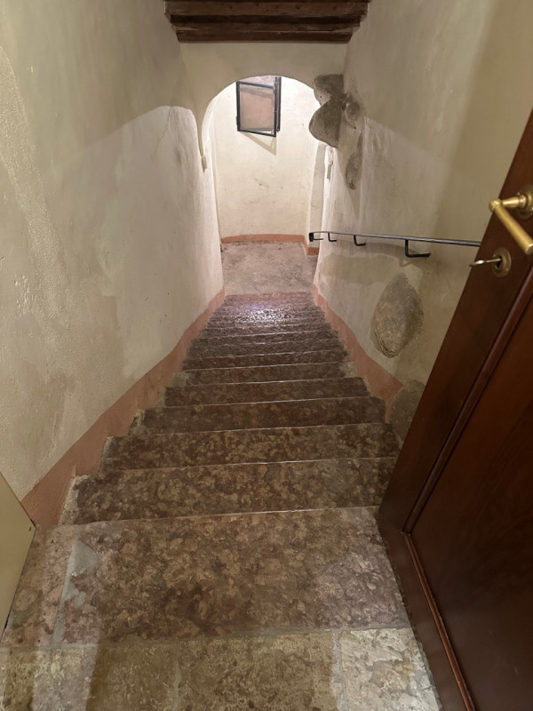 Nel cuore di Bassano del Grappa, proponiamo in locazione una splendida porzione di abitazione ins...