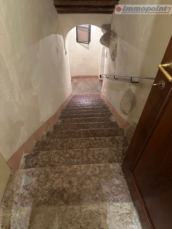 Nel cuore di Bassano del Grappa, proponiamo in locazione una splendida porzione di abitazione ins...