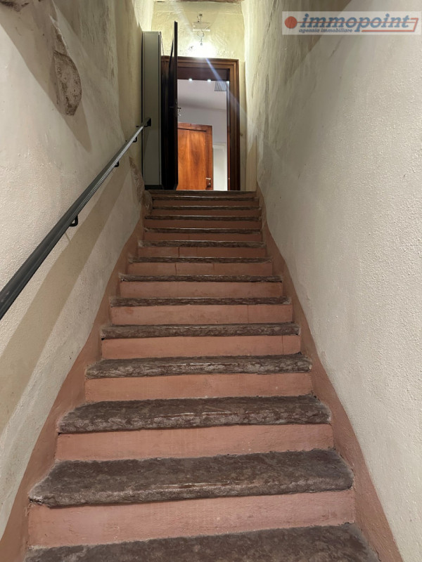 Nel cuore di Bassano del Grappa, proponiamo in locazione una splendida porzione di abitazione ins...