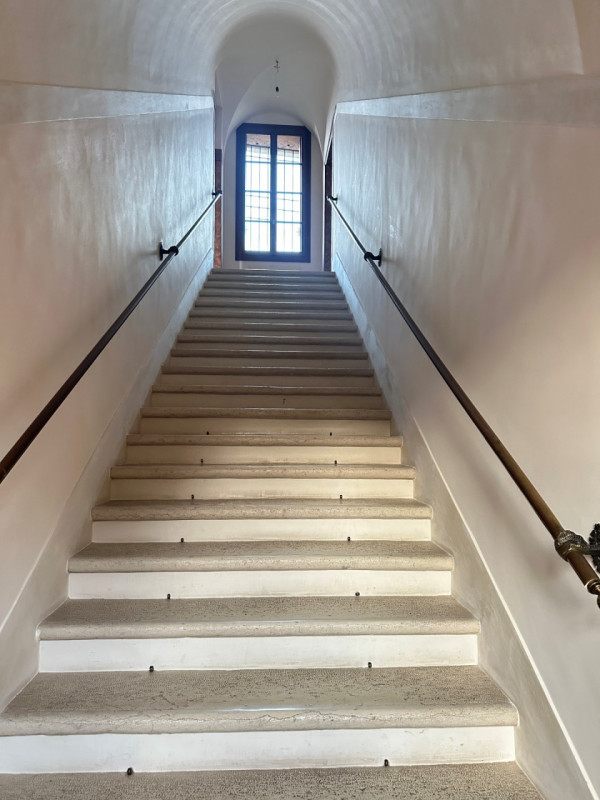 Nel cuore di Bassano del Grappa, proponiamo in locazione una splendida porzione di abitazione ins...