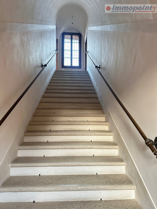 Nel cuore di Bassano del Grappa, proponiamo in locazione una splendida porzione di abitazione ins...