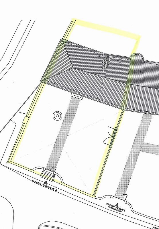 Nel cuore di Bassano del Grappa, proponiamo in locazione una splendida porzione di abitazione ins...