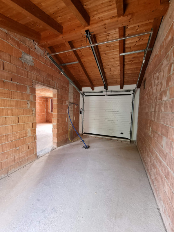 ALBETTONE: Sita in quartiere residenziale ad Albettone, comoda al centro, proponiamo Porzione Cen...