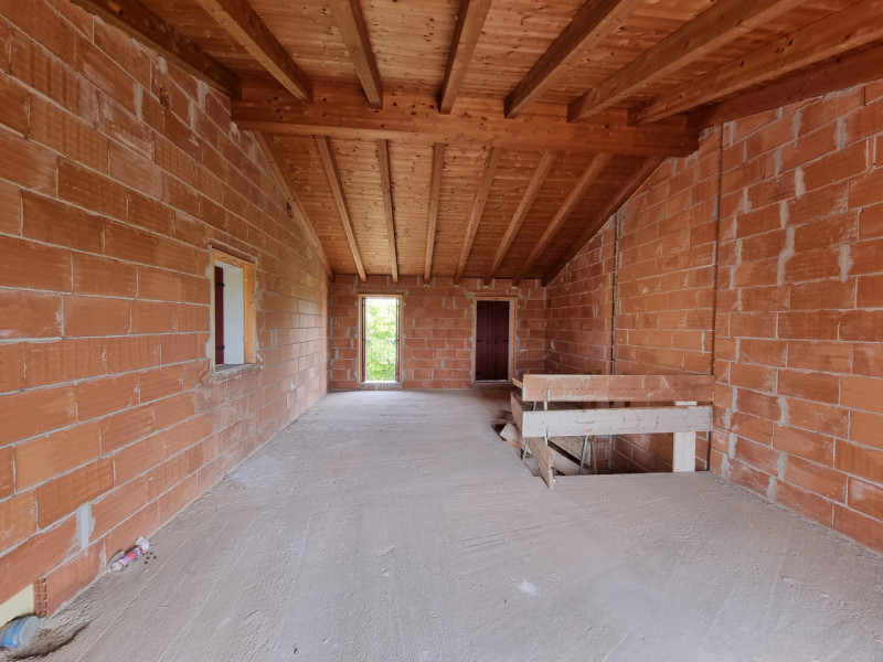 ALBETTONE: Sita in quartiere residenziale ad Albettone, comoda al centro, proponiamo Porzione Cen...