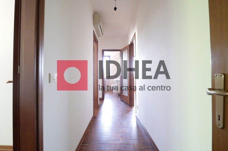 FONTANE DI VILLORBA
RIF:"APV16"

L'agenzia IDHEA di Villorba propone appartamento tricamere e dop...