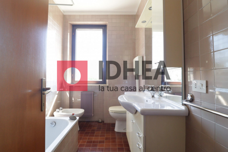 FONTANE DI VILLORBA
RIF:"APV16"

L'agenzia IDHEA di Villorba propone appartamento tricamere e dop...