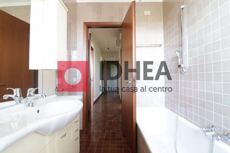 FONTANE DI VILLORBA
RIF:"APV16"

L'agenzia IDHEA di Villorba propone appartamento tricamere e dop...