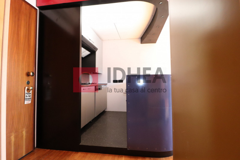 SILEA: SILEA CENTRO

In zona centralissima affittasi mini appartamento del '90 al secondo piano c...