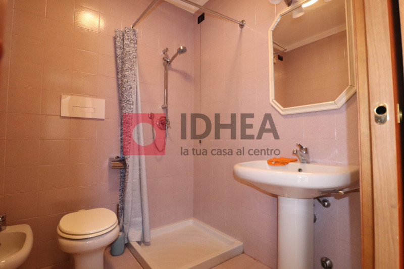 SILEA: SILEA CENTRO

In zona centralissima affittasi mini appartamento del '90 al secondo piano c...