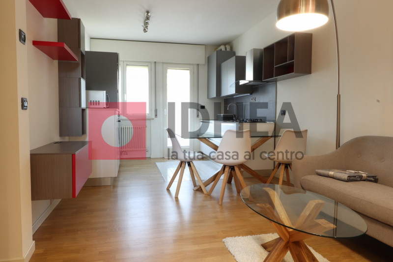 CARBONERA: MIGNAGOLA

Nel centro del paese affittassi appartamento due camere al piano primo senz...