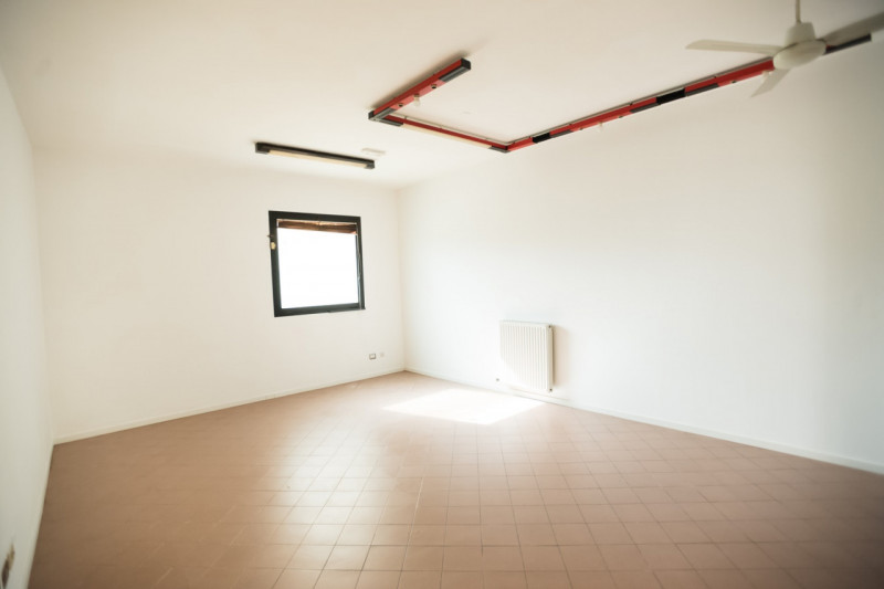 (Per INFO Monica 3482688677) In affitto, nel cuore della vivace zona di Mortise a Padova, proponi...