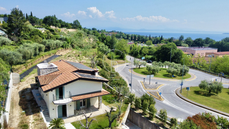 Padenghe sul Garda Vendita Villa contemporanea