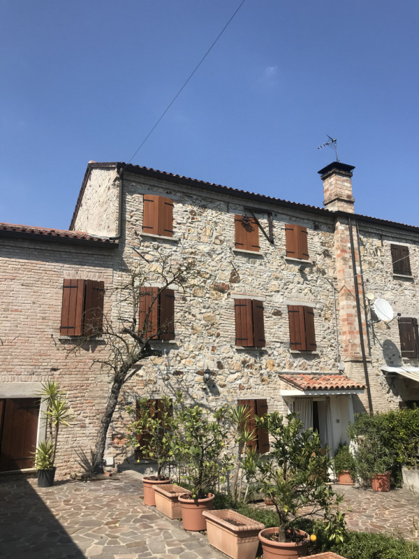 Vendesi, ad Arquà Petrarca, uno dei borghi più belli d'Italia, casale/rustico interamente ristrut...