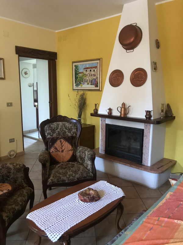 Vendesi, ad Arquà Petrarca, uno dei borghi più belli d'Italia, casale/rustico interamente ristrut...