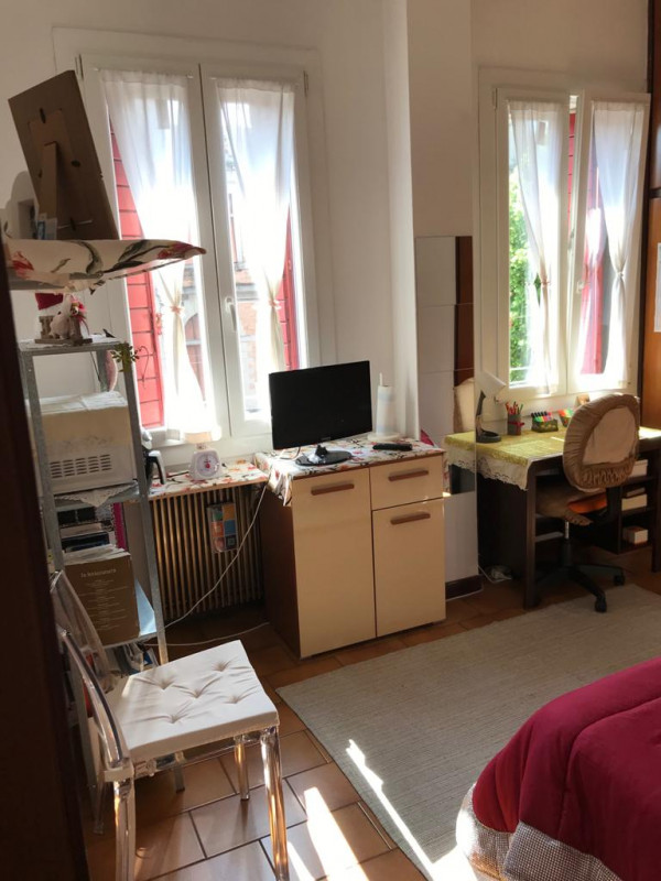 Padova zona Ospedali via Falloppio CONTATTARE SOLO VIA MAIL- MINIMO 12 MESI DI LOCAZIONE- LIBERO ...