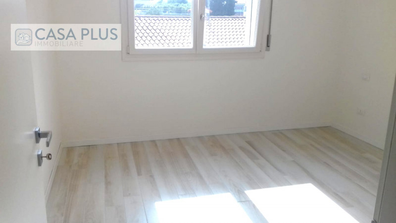 In  piccola e curata palazzina di recente ristrutturazione ELEGANTE MIDI-APPARTAMENTO climatizzat...