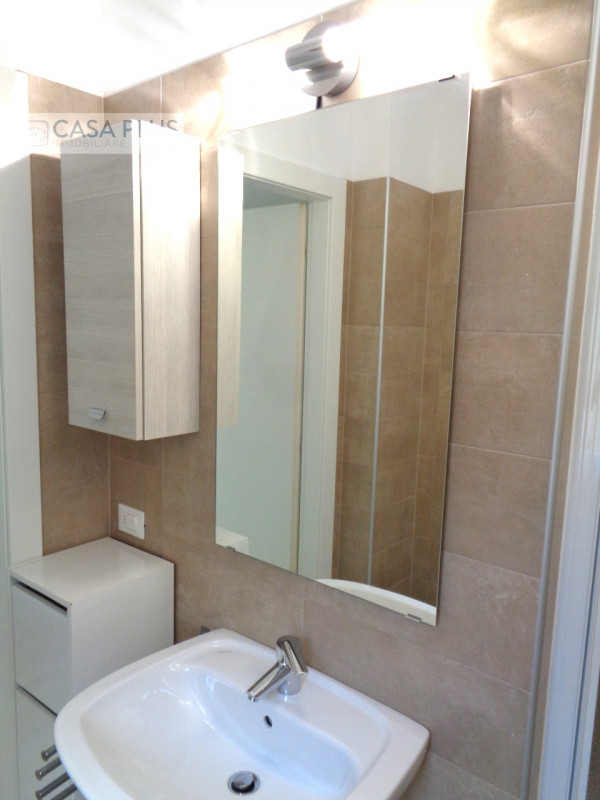 In  piccola e curata palazzina di recente ristrutturazione ELEGANTE MIDI-APPARTAMENTO climatizzat...