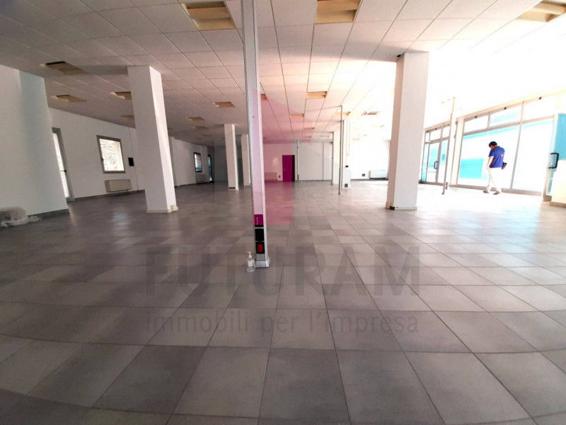 BRENDOLA - RIFERIMENTO 302MAT.FUTURAM-ST - Per info 340/3358378 - 0444/310220

NOSTRA ESCLUSIVA

...